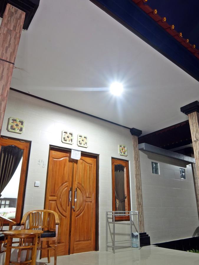נוסה-למבונגן Pondok Wisata Widi מראה חיצוני תמונה